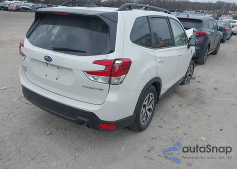 2024 Subaru Forester Premium z USA, uszkodzony, nr VIN JF2SKADC3RH467457